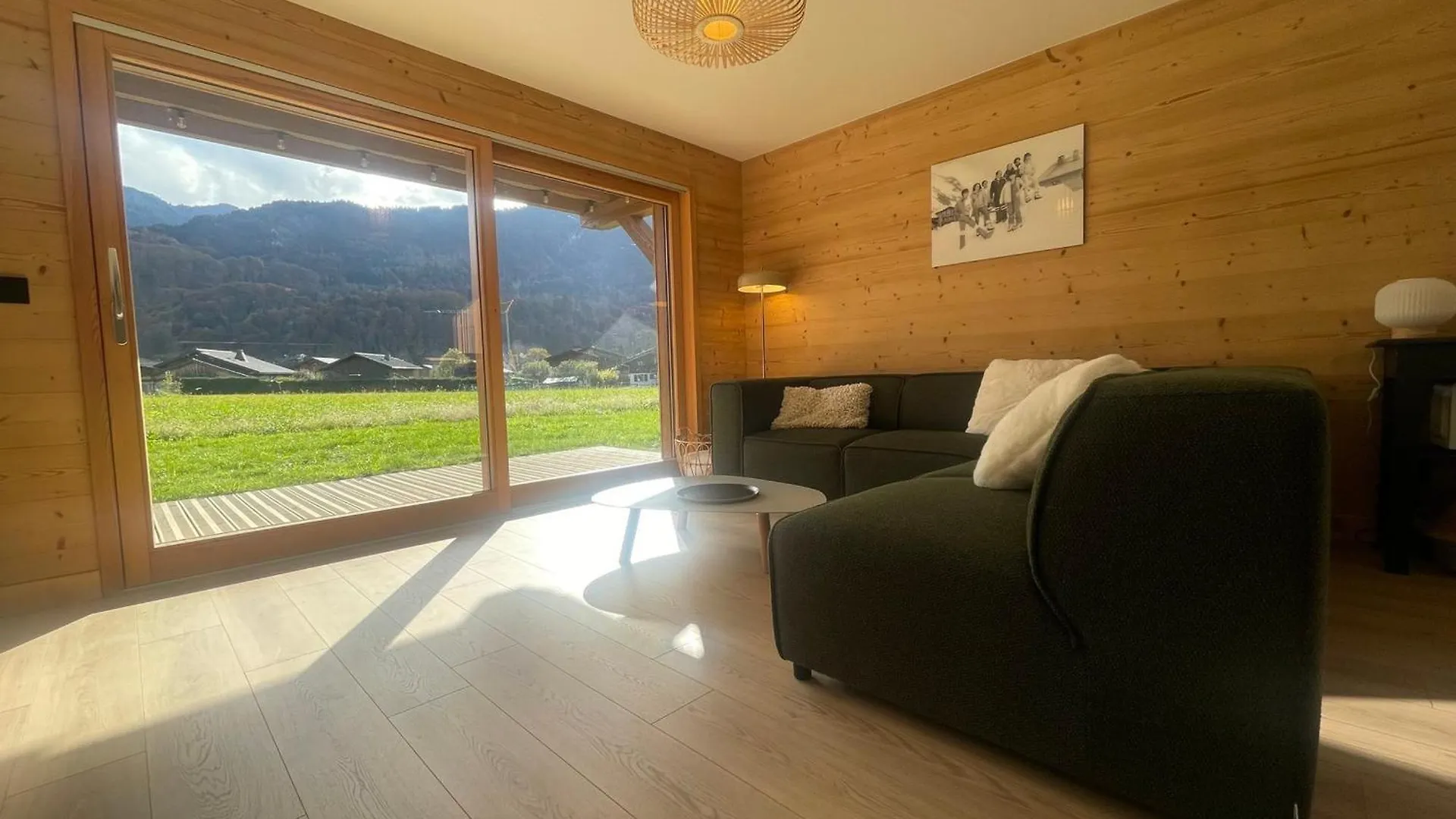 Appartement Moderne T4 Avec Jardin Dans Residence Neuve - Fr-1-624-167 Samoëns Apartment