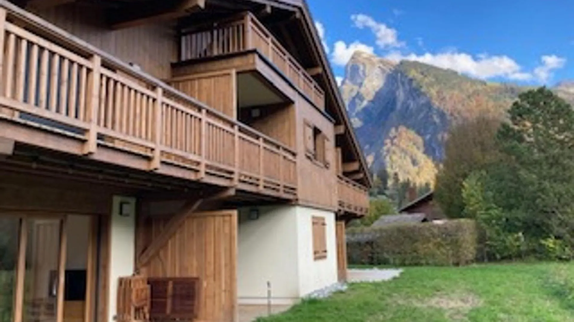 Appartement Moderne T4 Avec Jardin Dans Residence Neuve - Fr-1-624-167 Samoëns
